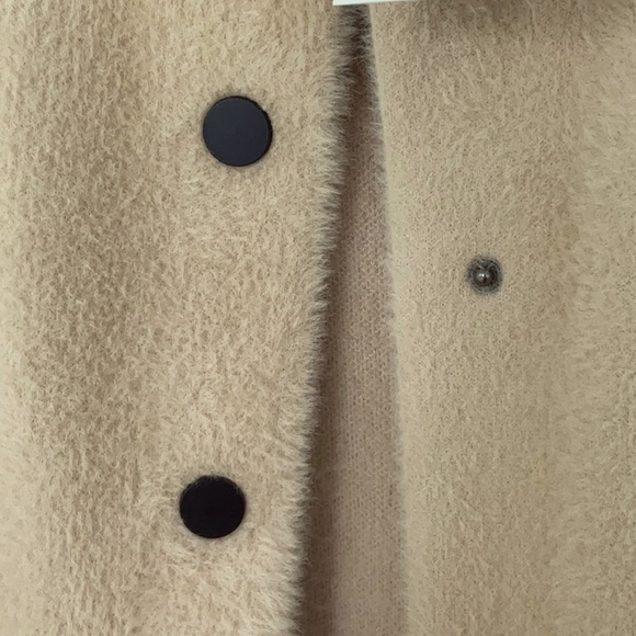 NWT beautiful beige cream Zara coat size M. - Picture 4 of 5